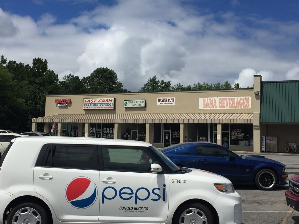 Town Plaza: 163 N Brindlee Mountain Pky, Arab, AL 35016